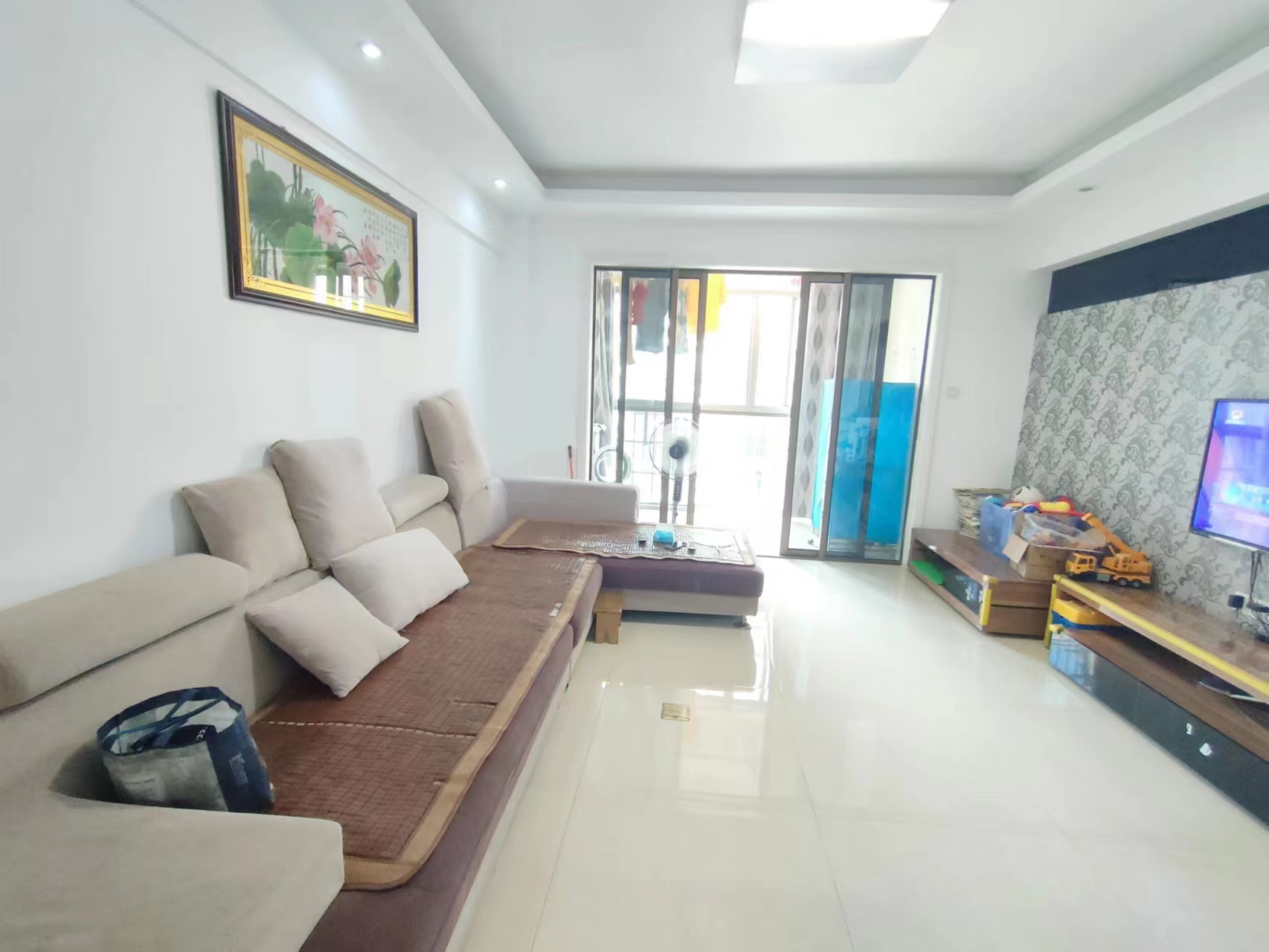 建鑫二期  3室2厅1卫    52.8万 建鑫二期  3室2厅1卫    52.8万