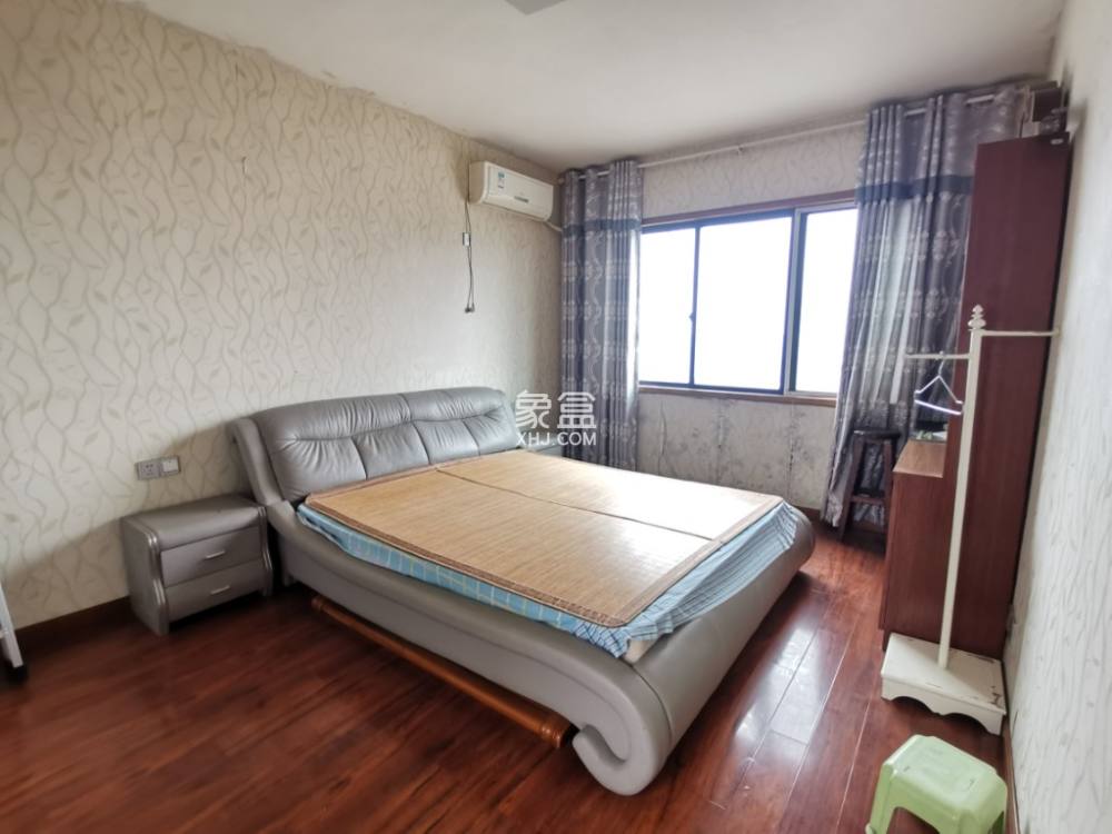 水岸春天 2室2厅1卫 75.8万 水岸春天 2室2厅1卫 75.8万客厅