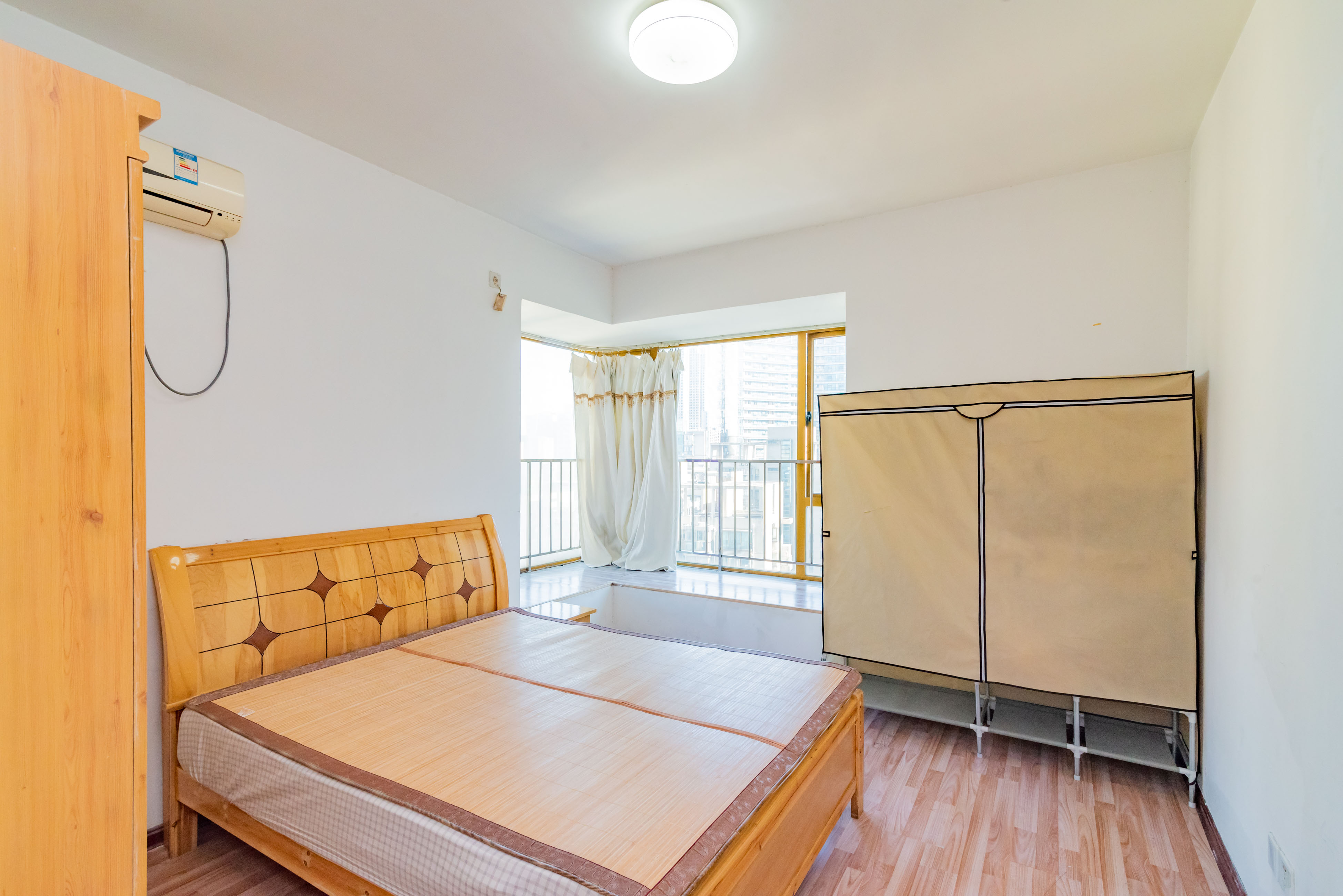 天健芙蓉盛世一期  2室1厅1卫    89.8万 天健芙蓉盛世一期  2室1厅1卫    89.8万卧室