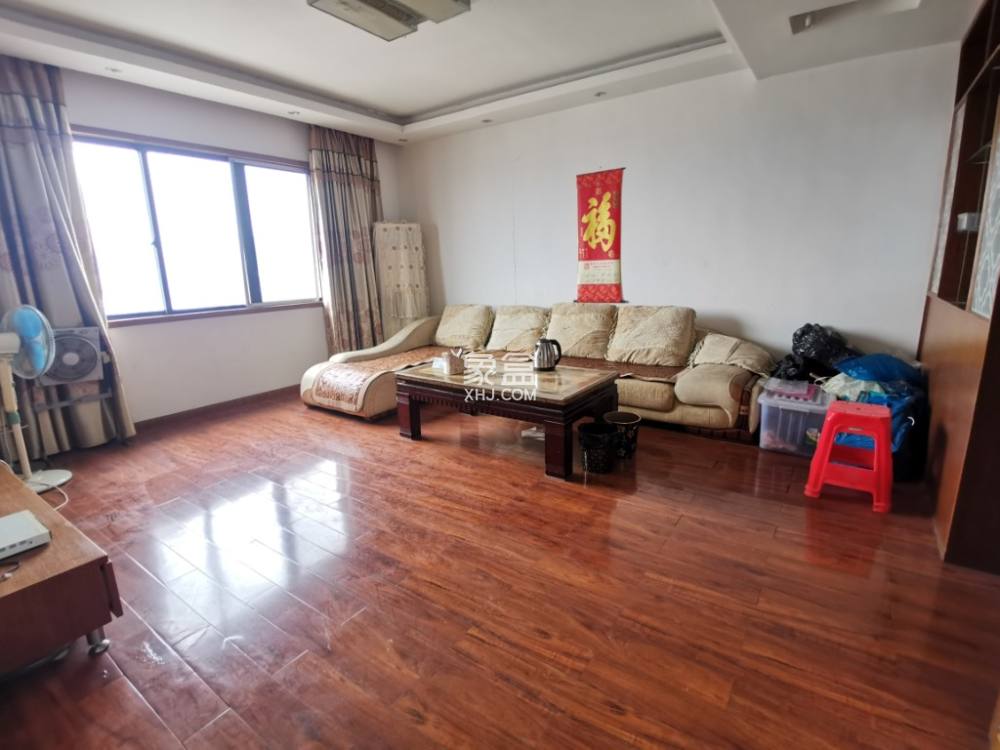 水岸春天 2室2厅1卫 75.8万 水岸春天 2室2厅1卫 75.8万客厅