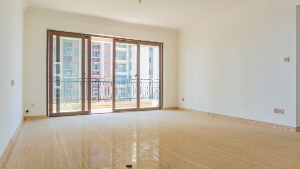 东城首府  4室2厅2卫    90.0万