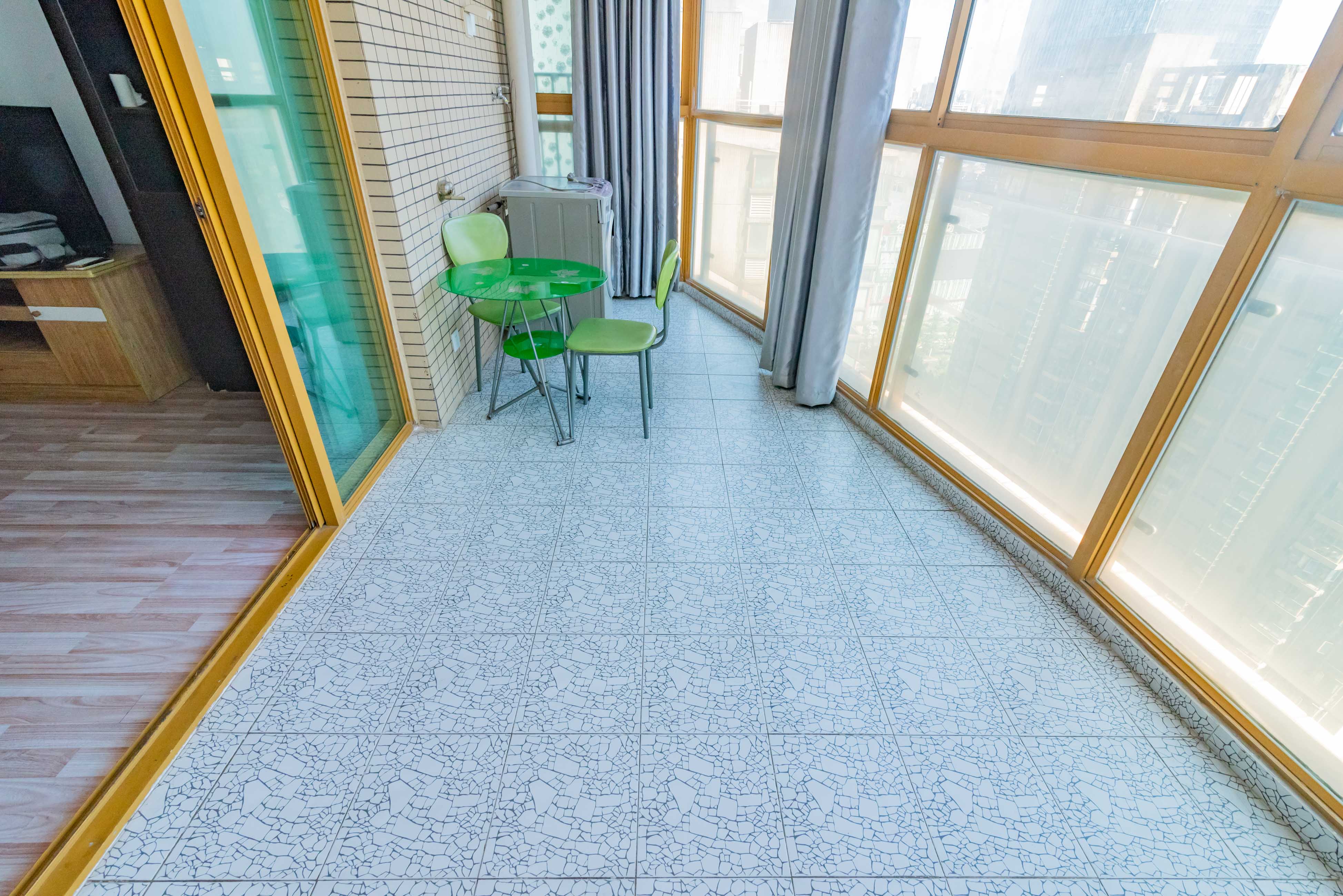 天健芙蓉盛世一期  2室1厅1卫    89.8万 天健芙蓉盛世一期  2室1厅1卫    89.8万阳台