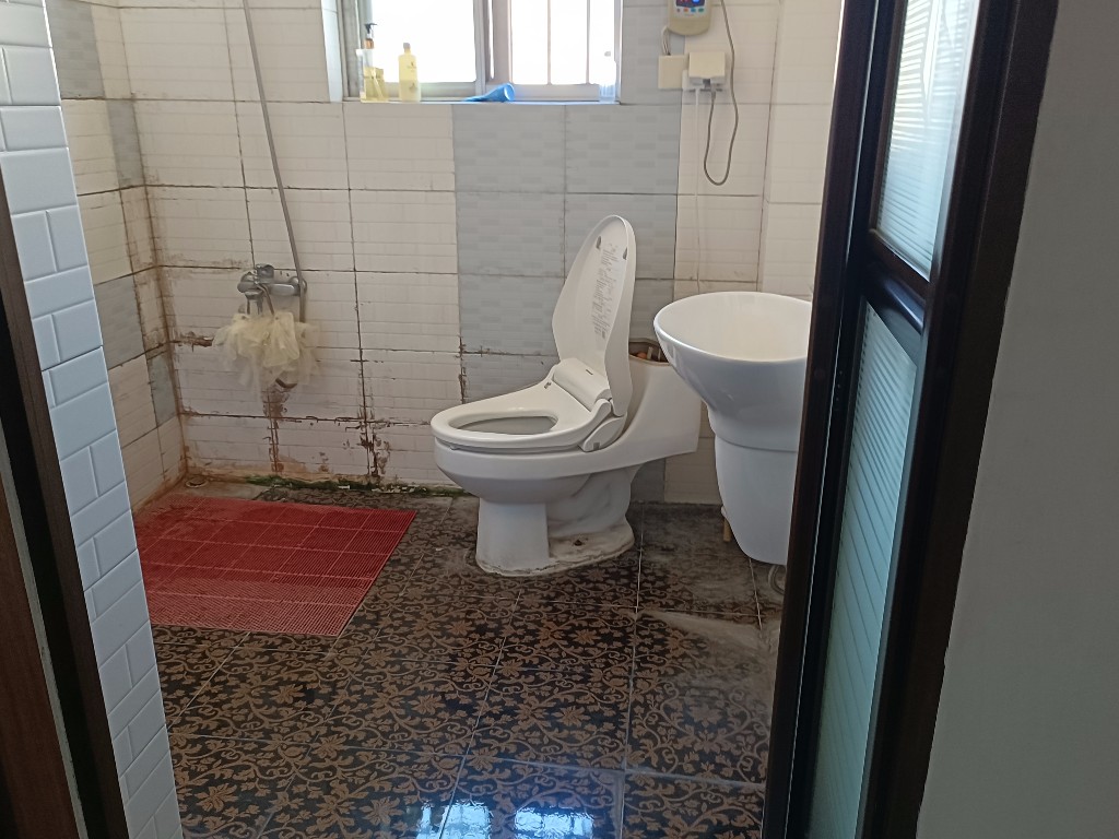 家园小区  7室2厅3卫    92.8万 家园小区  7室2厅3卫    92.8万客厅