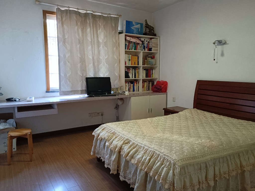 家园小区  7室2厅3卫    92.8万 家园小区  7室2厅3卫    92.8万客厅