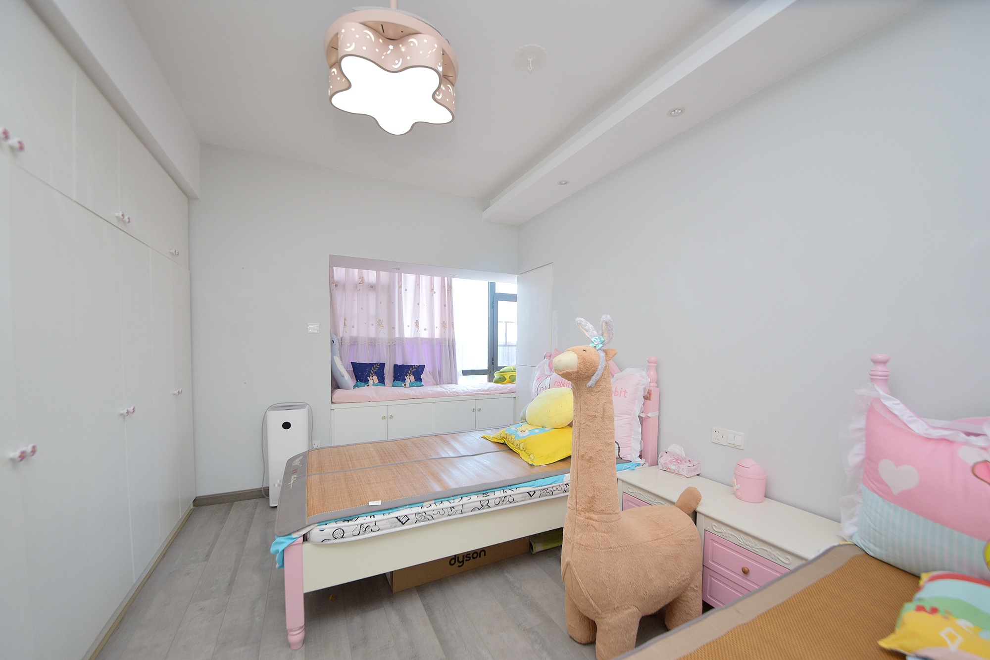 三万英尺  3室2厅2卫    213.0万卧室