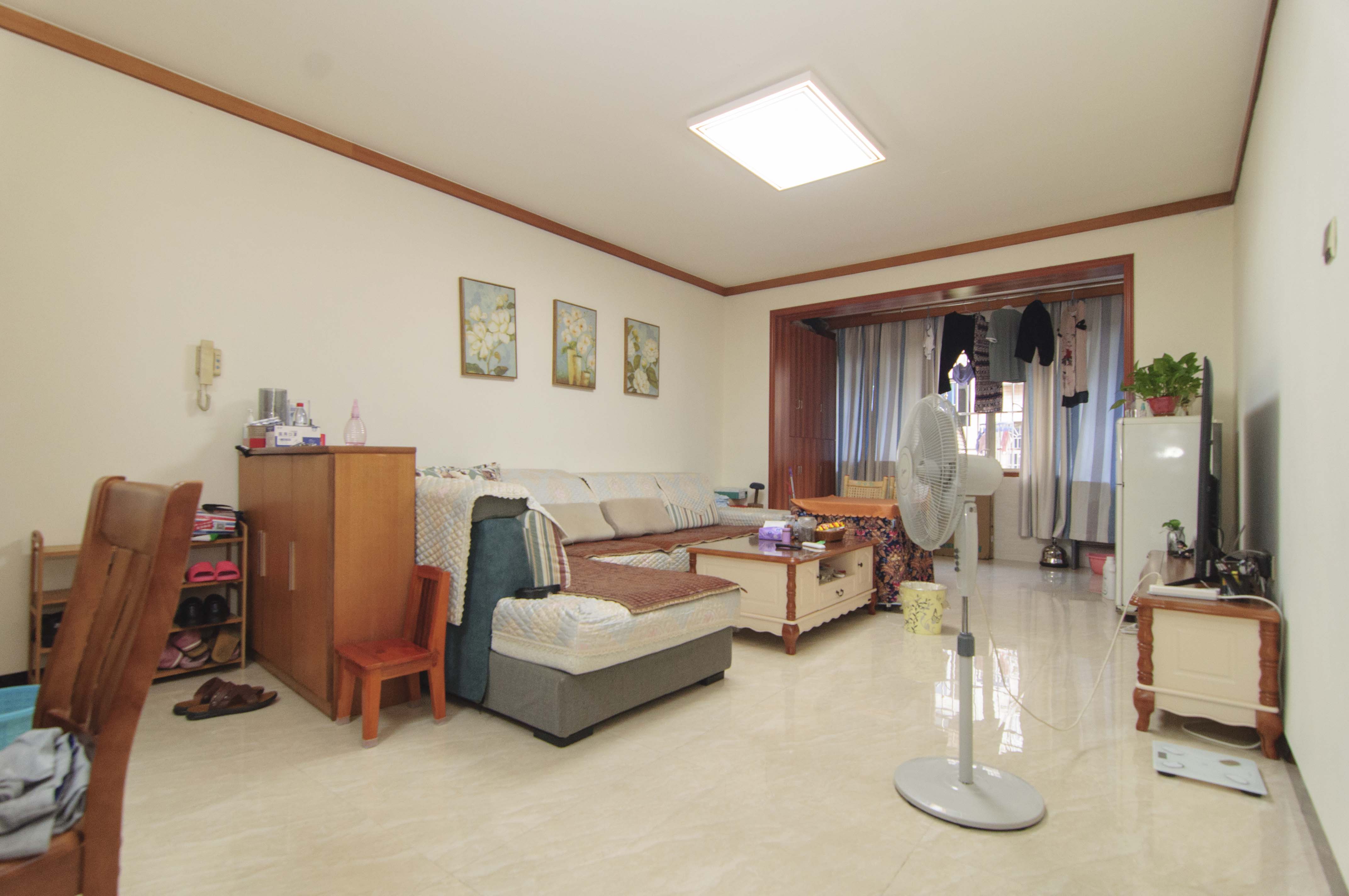 翡翠林居  2室2厅1卫   82.00万客厅