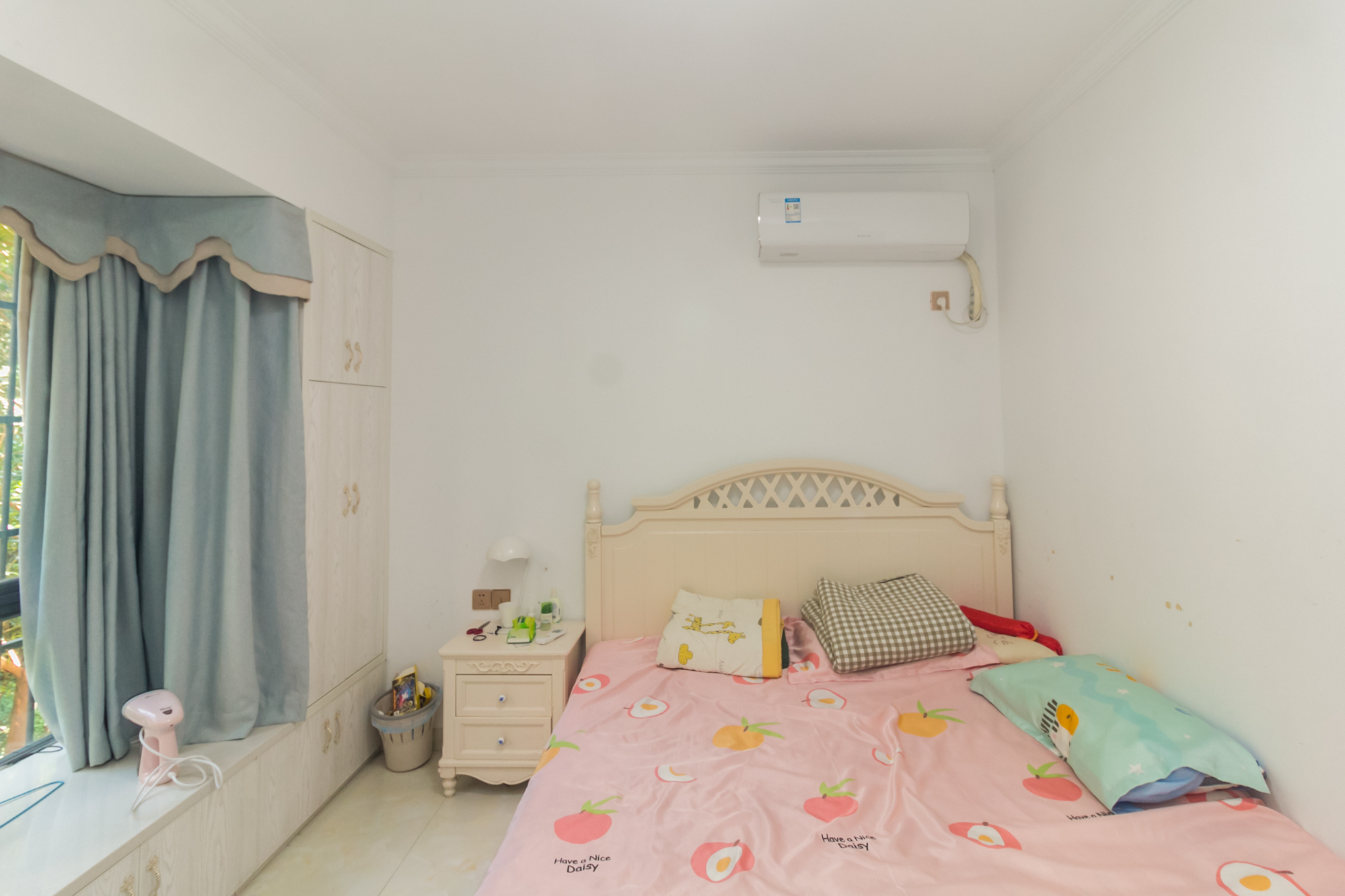 海德公园  4室2厅2卫    110.0万卧室