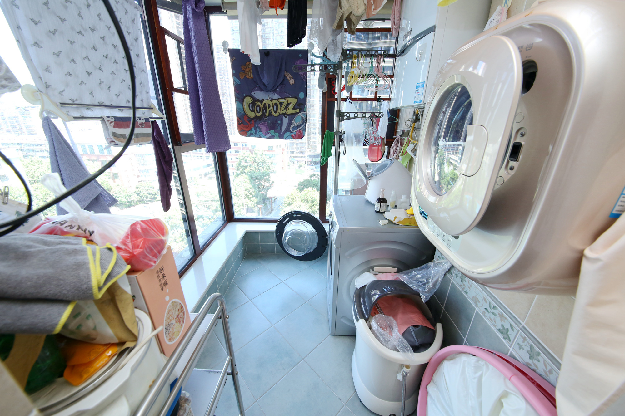 红橡华园(菲莎公馆)  3室2厅2卫   235.00万卫生间