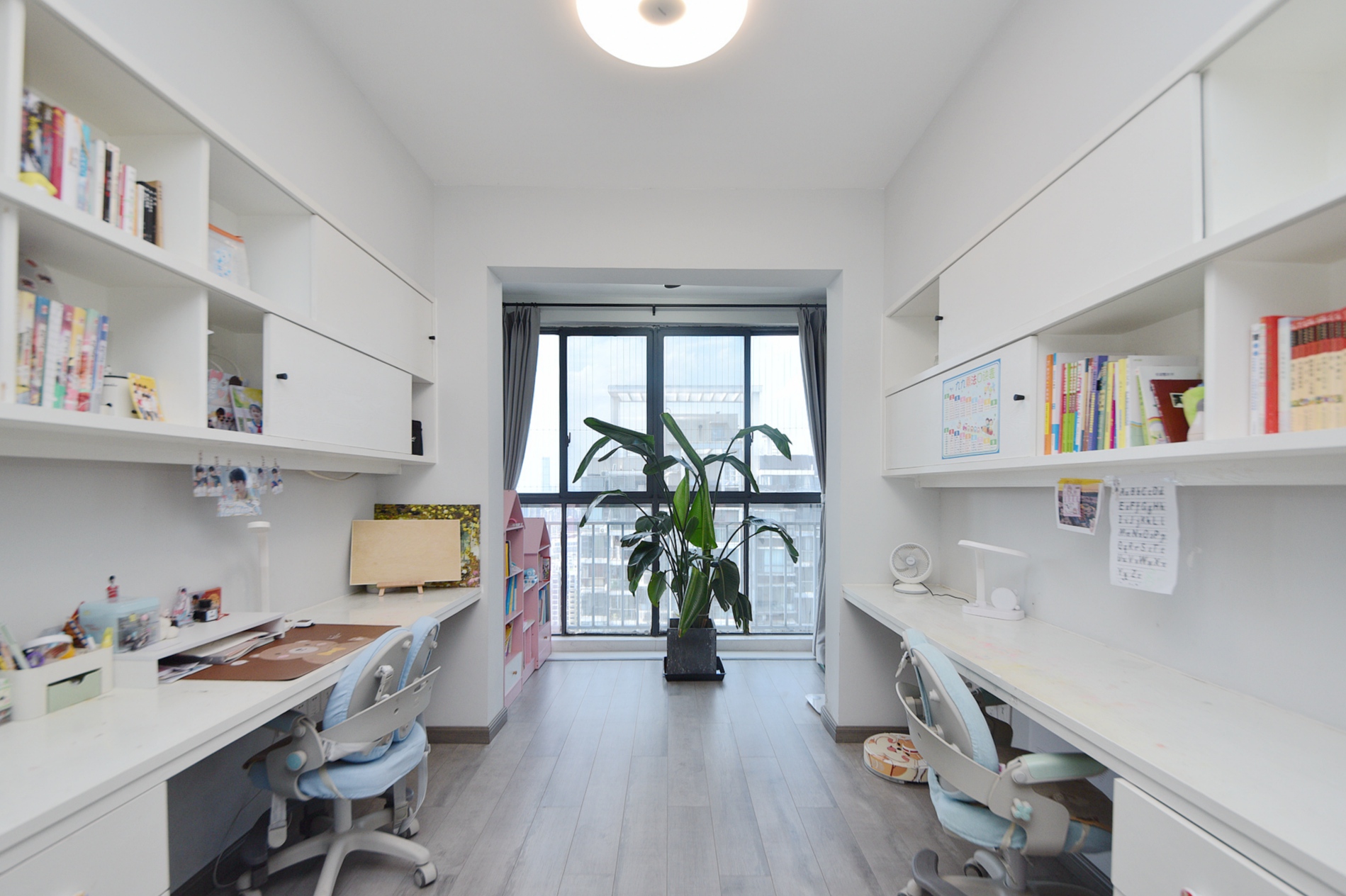 三万英尺  3室2厅2卫    213.0万卧室