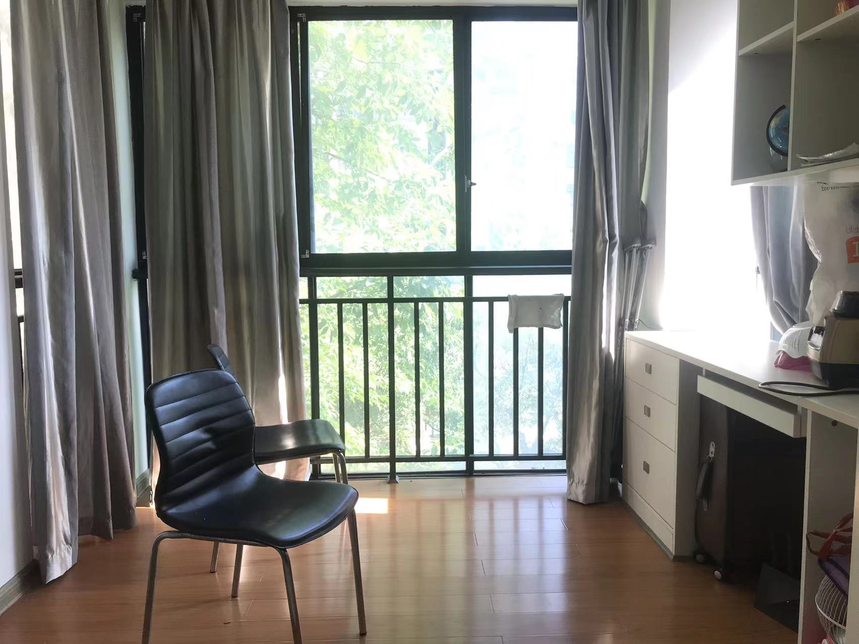 嘉盛华府 2室2厅1卫 46.8万 嘉盛华府 2室2厅1卫 46.8万客厅