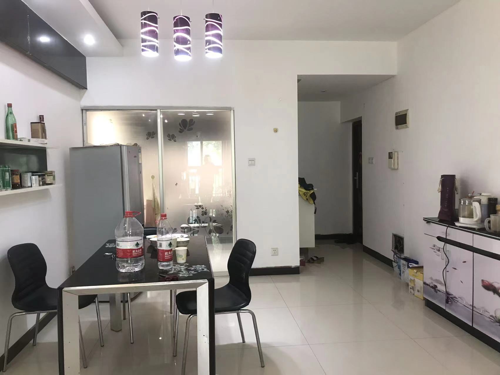 嘉盛华府 2室2厅1卫 46.8万 嘉盛华府 2室2厅1卫 46.8万客厅