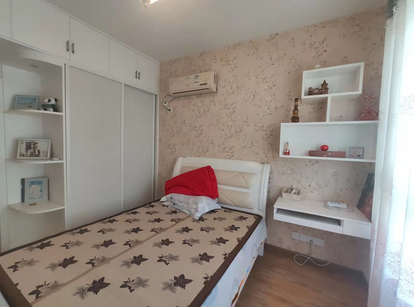 金色荷塘 2室2厅1卫 65.0万 金色荷塘 2室2厅1卫 65.0万客厅