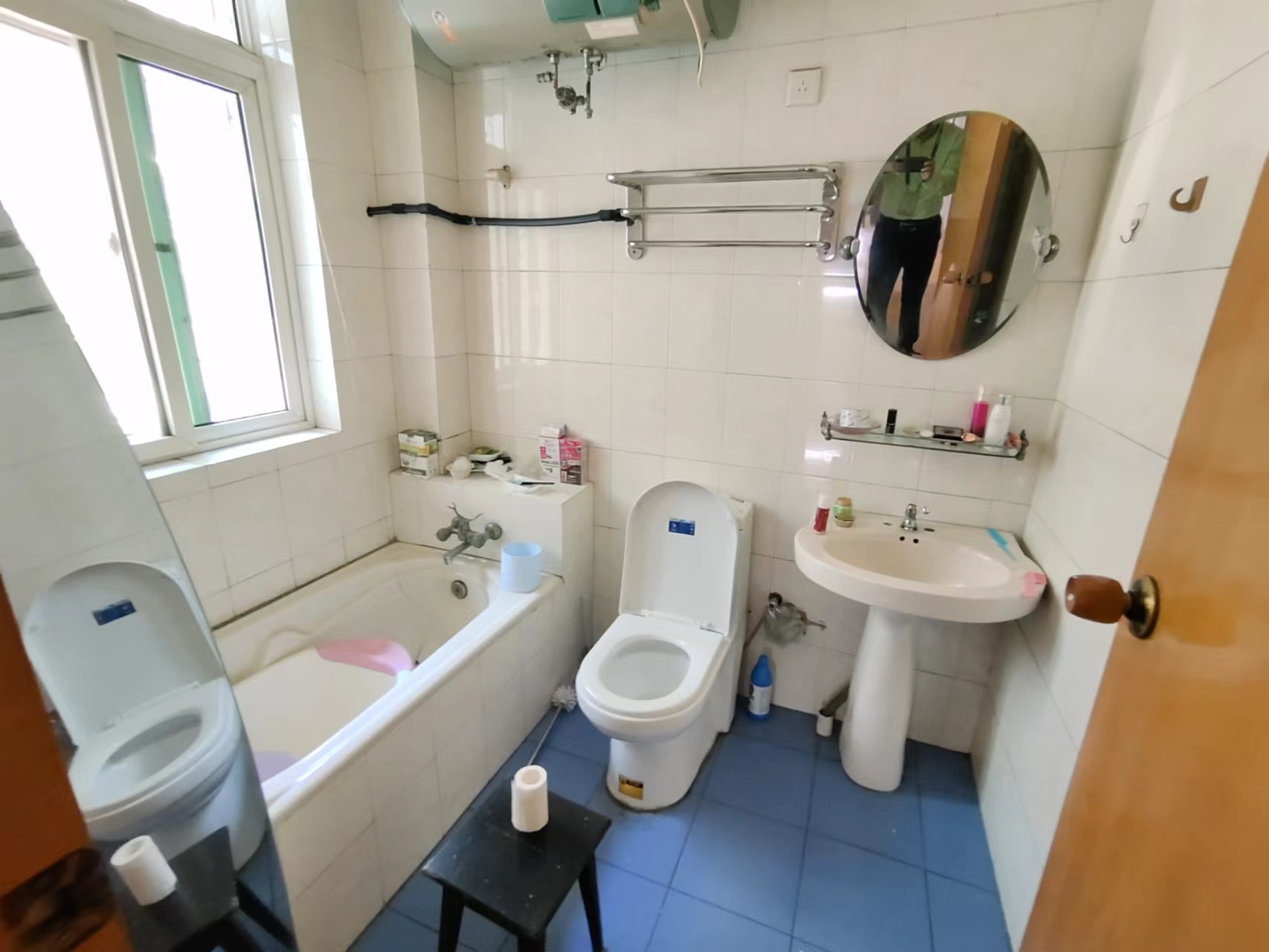 天鹅花园 3室2厅2卫 66.0万 天鹅花园 3室2厅2卫 66.0万客厅