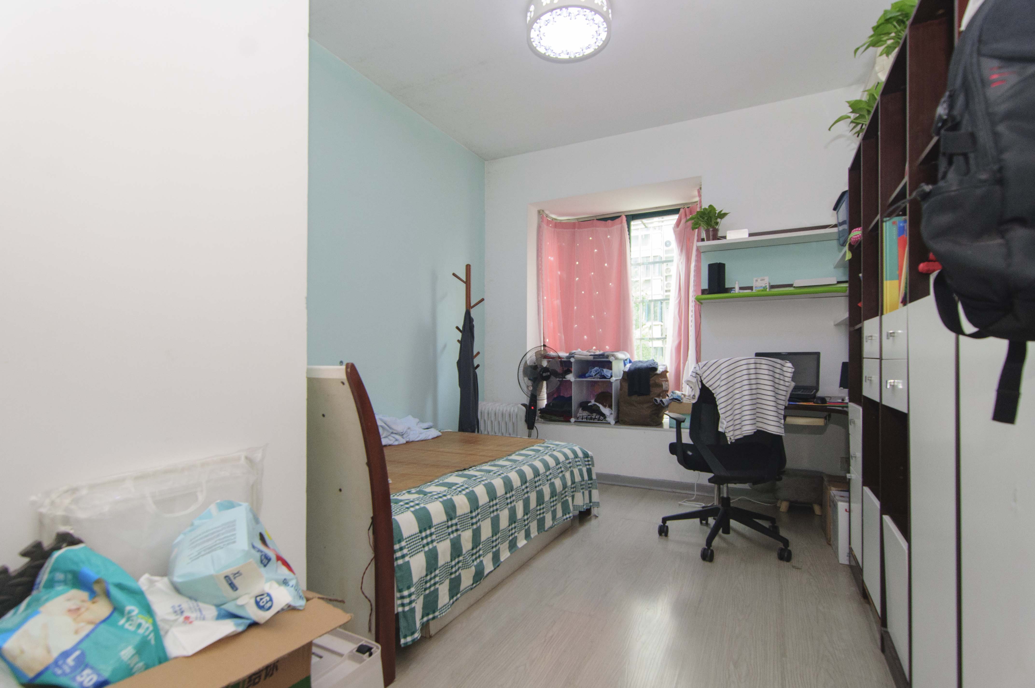 华盛家园  3室2厅1卫    104.99万卧室