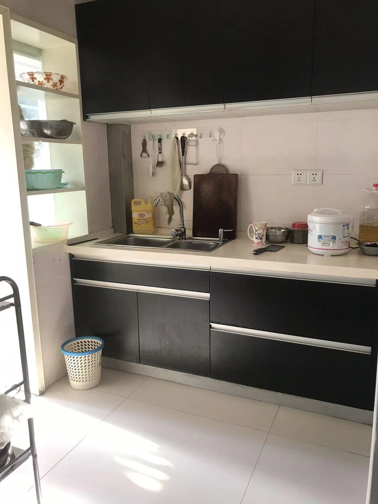 嘉盛华府 2室2厅1卫 46.8万 嘉盛华府 2室2厅1卫 46.8万客厅