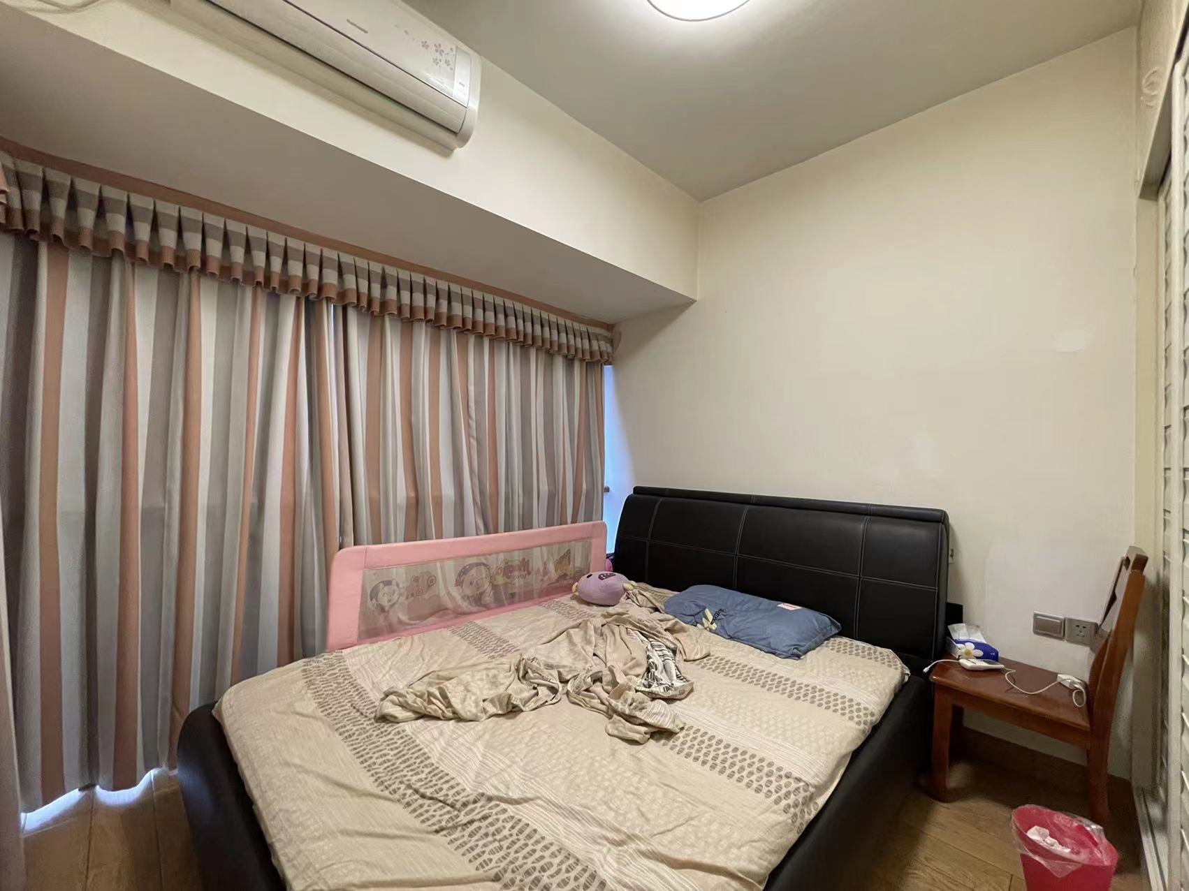 美的城一期  3室2厅1卫   85.00万客厅