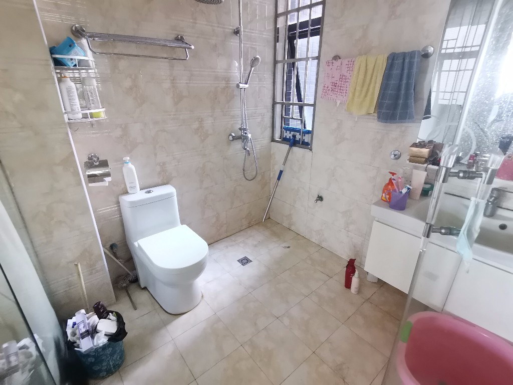 莱茵小镇 3室2厅2卫 58.8万 莱茵小镇 3室2厅2卫 58.8万客厅