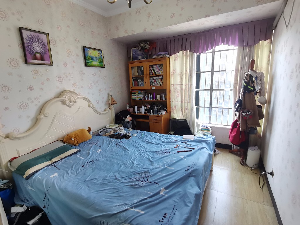 莱茵小镇 3室2厅2卫 58.8万 莱茵小镇 3室2厅2卫 58.8万客厅