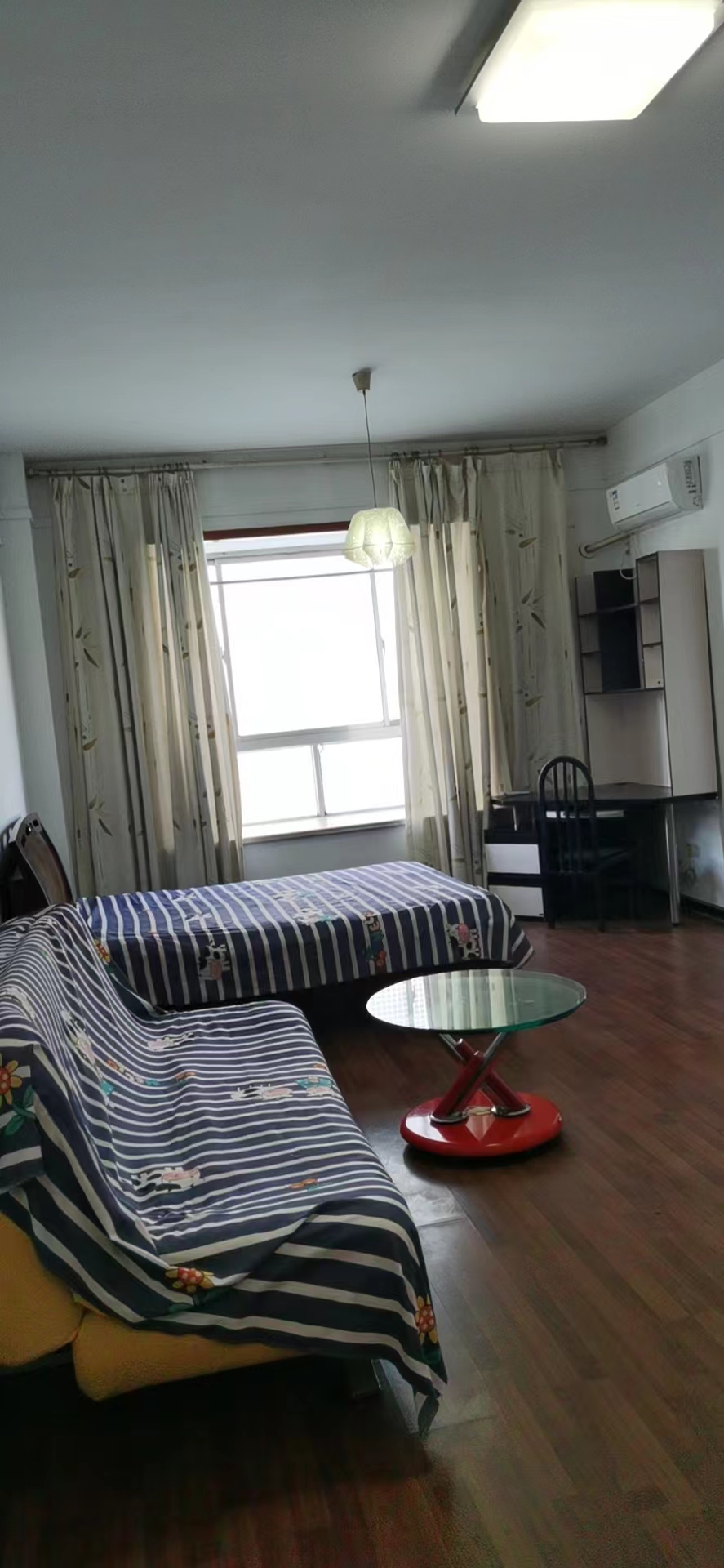 东都大酒店(东都大厦) 1室1厅1卫 23.8万 东都大酒店(东都大厦) 1室1厅1卫 23.8万客厅