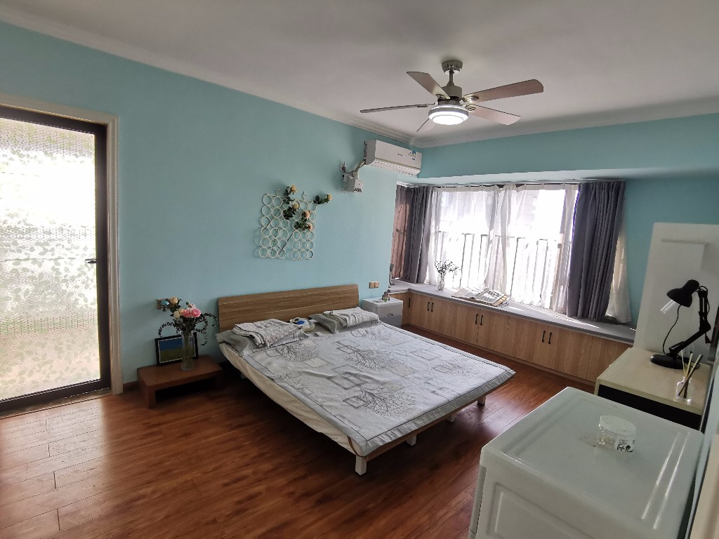 东部美的城 3室2厅2卫 88.0万 东部美的城 3室2厅2卫 88.0万客厅