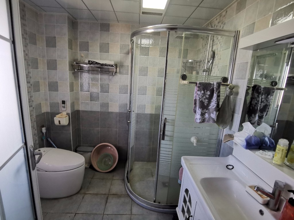 东部美的城 3室2厅2卫 88.0万 东部美的城 3室2厅2卫 88.0万客厅