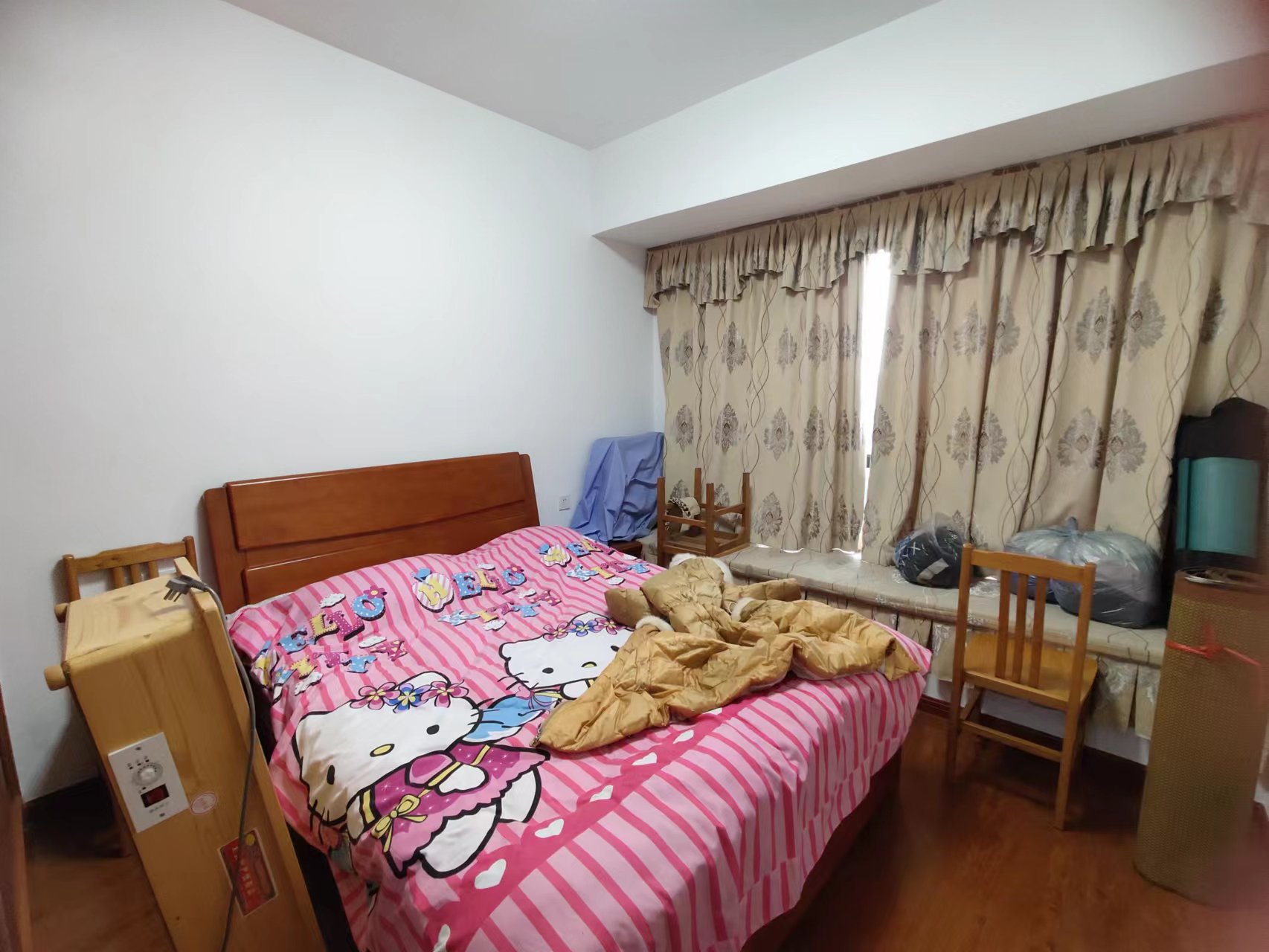 经世龙城 3室2厅1卫 75.0万 经世龙城 3室2厅1卫 75.0万客厅