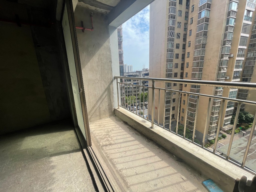 香格里拉  2室1厅1卫    32.8万 香格里拉  2室1厅1卫    32.8万客厅