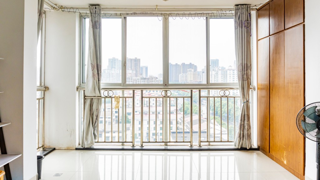 龙洲汇龙苑  2室2厅1卫    50.8万客厅