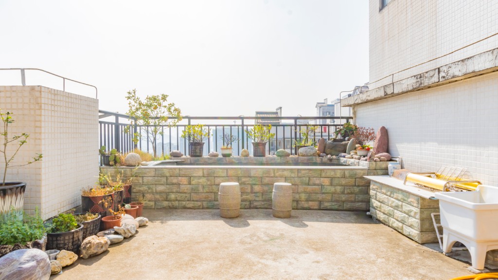 梓山湖领御  6室2厅3卫   238.00万客厅