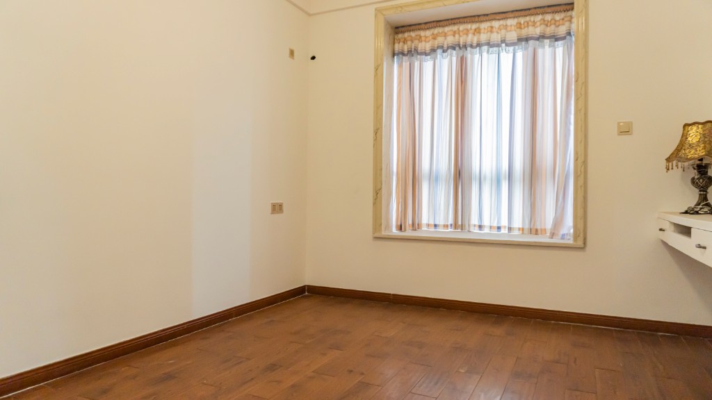 桃花缘  3室2厅2卫    78.8万 桃花缘  3室2厅2卫    78.8万客厅