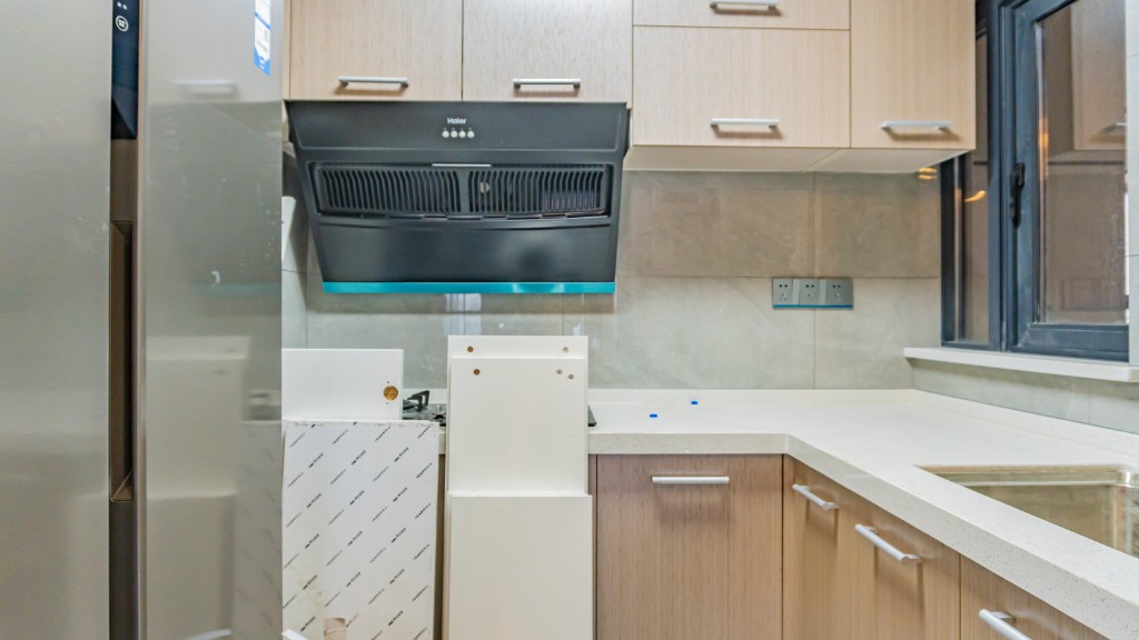 梓湖馨苑 3室2厅2卫 123.0万 梓湖馨苑 3室2厅2卫 123.0万客厅