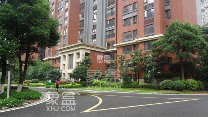 星沙大道二手房推薦 華潤(rùn)鳳凰城一期位于長(zhǎng)沙經(jīng)開區(qū)乃至城東中央居住區(qū)核心區(qū)域