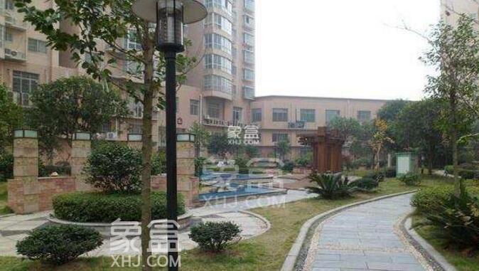 汽配城二手房推荐 高林金三华邸处于最适合人居住的金赢版块 难得的居住风水宝地