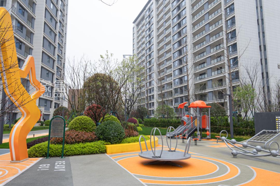 【报名季】3月22日新城观山印一期已交付，周南启明学校建面142-221㎡大平层热销中！
