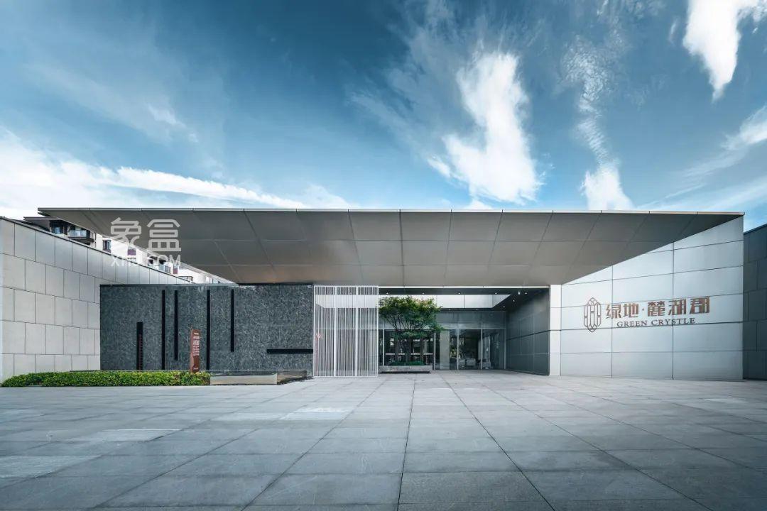 【报名季】绿地麓湖郡3重豪礼钜惠，周南梅溪湖小学建面175-245㎡叠墅热销中！