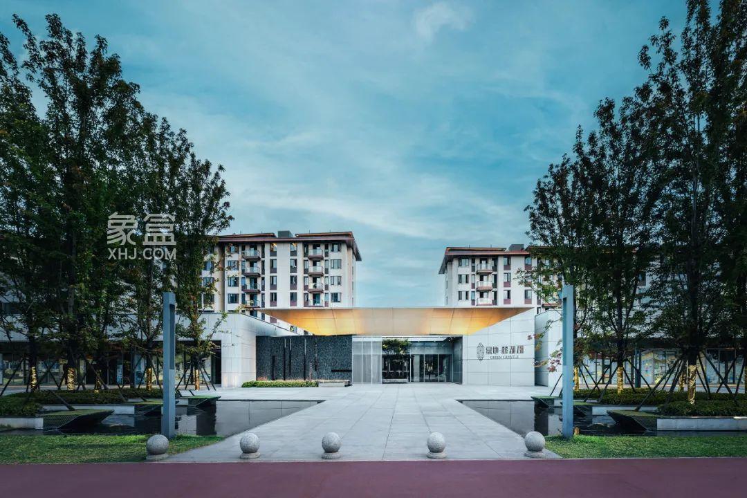 【报名季】绿地麓湖郡3重豪礼钜惠，周南梅溪湖小学建面175-245㎡叠墅热销中！
