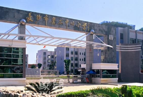 【小區(qū)測評】麓谷加州陽光：公園、學校環(huán)伺，麓谷核心均價9字頭！