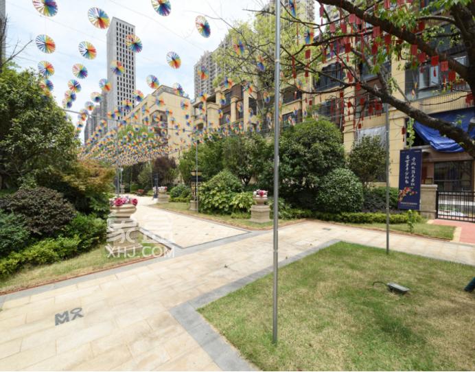 【小区测评】芙蓉万国城MOMA：双地铁规划，完善配套次新小区！