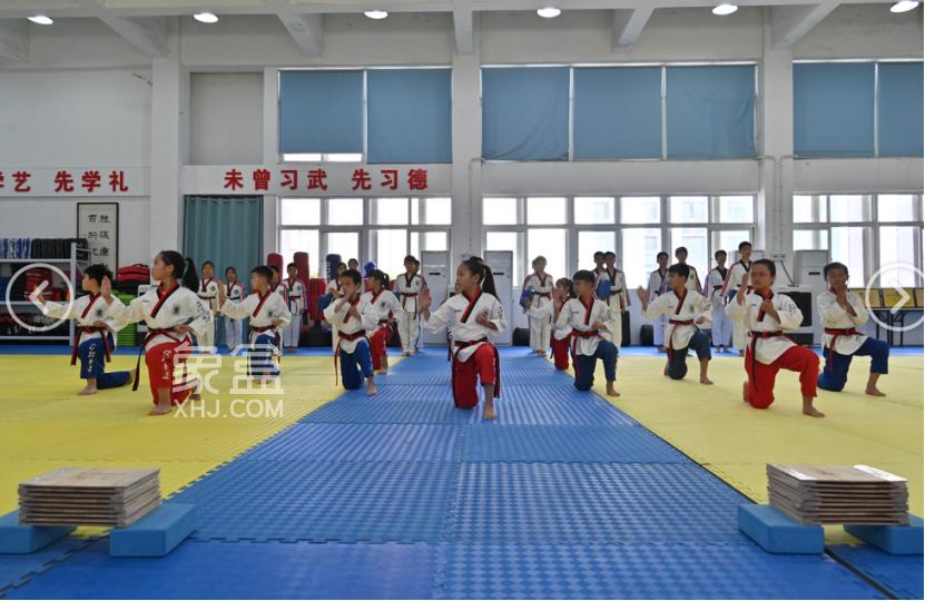 4月25日徐建方到清水塘三小開展湖南青少年體質(zhì)健康促進(jìn)工作調(diào)研！