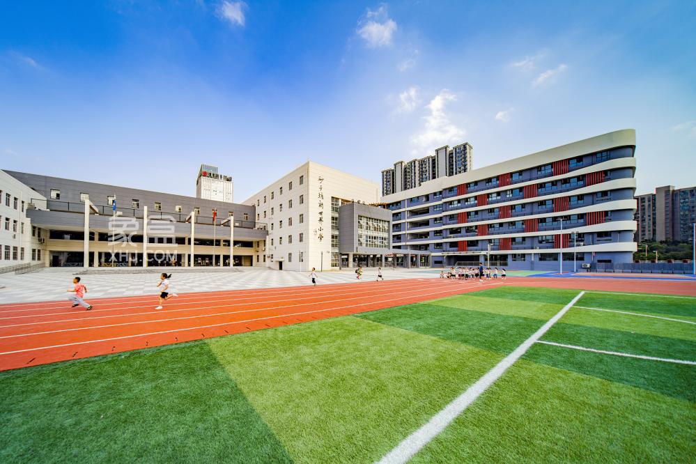 砂子塘新世界小学：始于2010年，羽毛球特色学校！