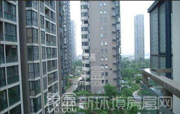 7月19日全新房源：湘江世纪城三室两厅配备北雅中学，环绕商圈，居感舒适