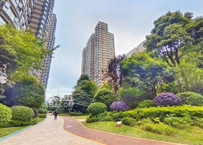 【开学季】长郡双语白石湖租房精选：嘉宇银杉对接河东商圈，配套完善风景秀丽