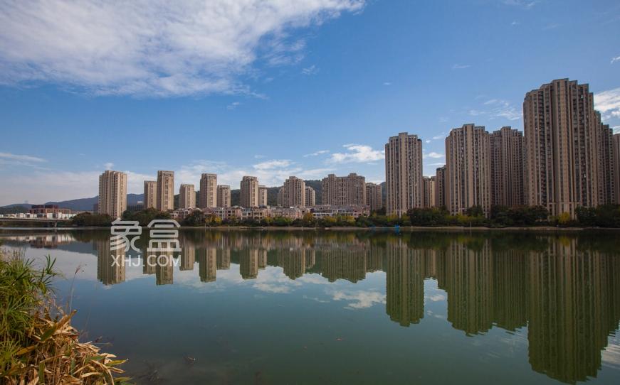 梅溪湖商圈长沙二手房推荐：金茂悦依托正地铁口+实验名校配套，均价万元出头