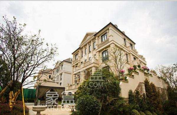 7月28日全新房源：岳麓区麓谷精致三室，配备明德麓谷中学和高级物业，仅售107万