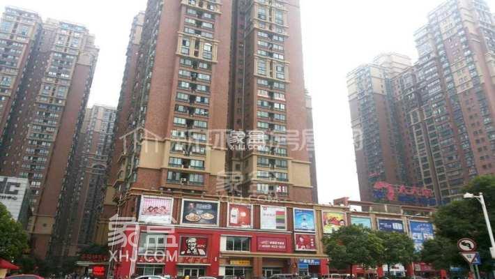 7月31日全新房源：月亮岛豪装四室配套师大等名校资源，大型商超环绕，仅售118