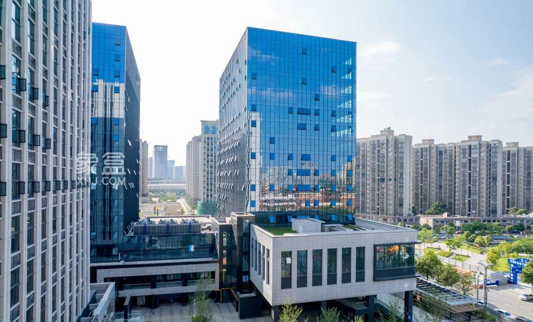 8月5-6日城发恒伟星雅韵提前交付，洋湖建面35-59㎡现房公寓万字头热销中！