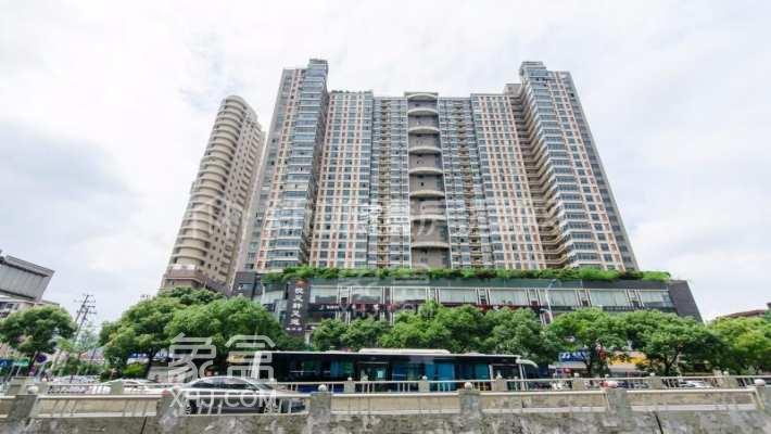 8月16日全新房源：中信廣場正地鐵口，商業(yè)環(huán)繞教育豐富的中建芙蓉嘉苑，僅售41萬
