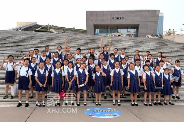 8月18日楓樹山小學(xué)榮獲“中韓國(guó)際音樂集·中韓國(guó)際聲樂展演”中小學(xué)生組銀獎(jiǎng)！