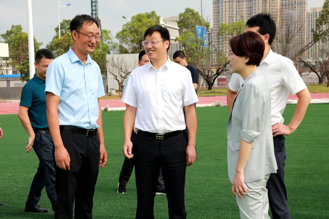【开学季】8月30日周志军率队督查师大附中双语树人、幸福学校等及配套道路建设工作！