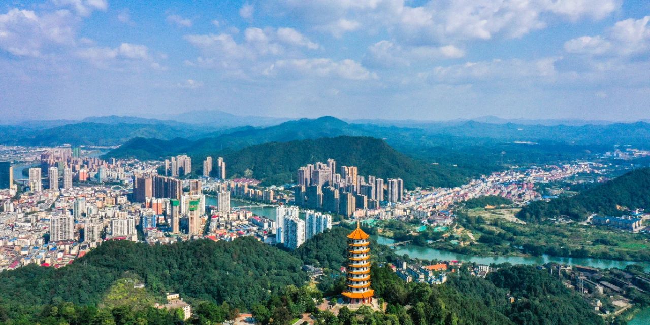 瀏陽市委書記朱東鐵：瀏陽錨定“三高四新”、強化“五態(tài)協同”、勇當縣域經濟高質量發(fā)展開路先鋒紀實！